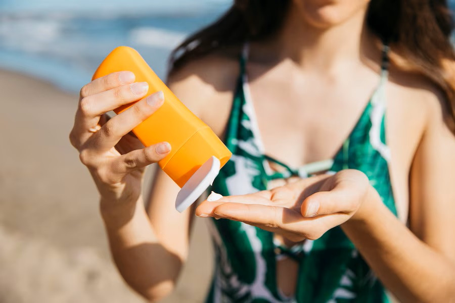 Physical Vs Chemical Sunscreen, Lebih Baik yang Mana?