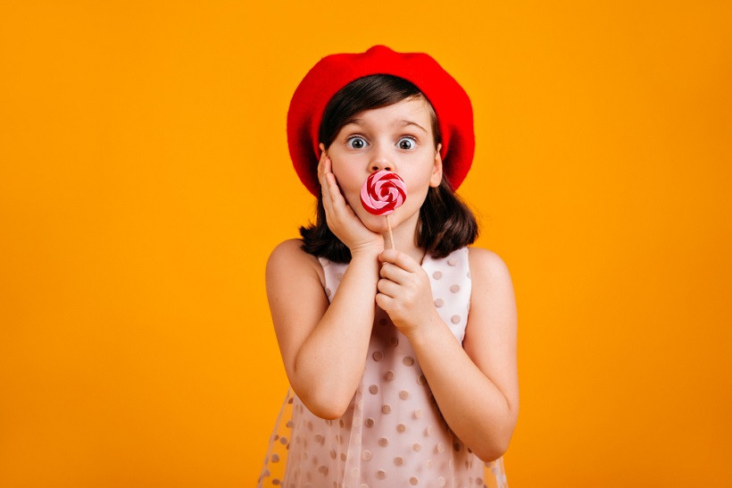 Waspadai Makanan yang Dapat Menyebabkan Kerusakan pada Gigi 