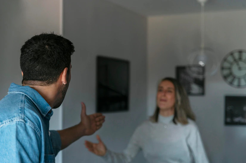 Adu Argumen dan Verbal Abuse Berbeda, Kenali Perbedaannya